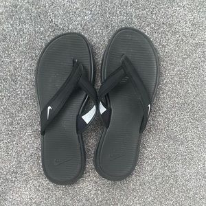 Women Nike flip flop